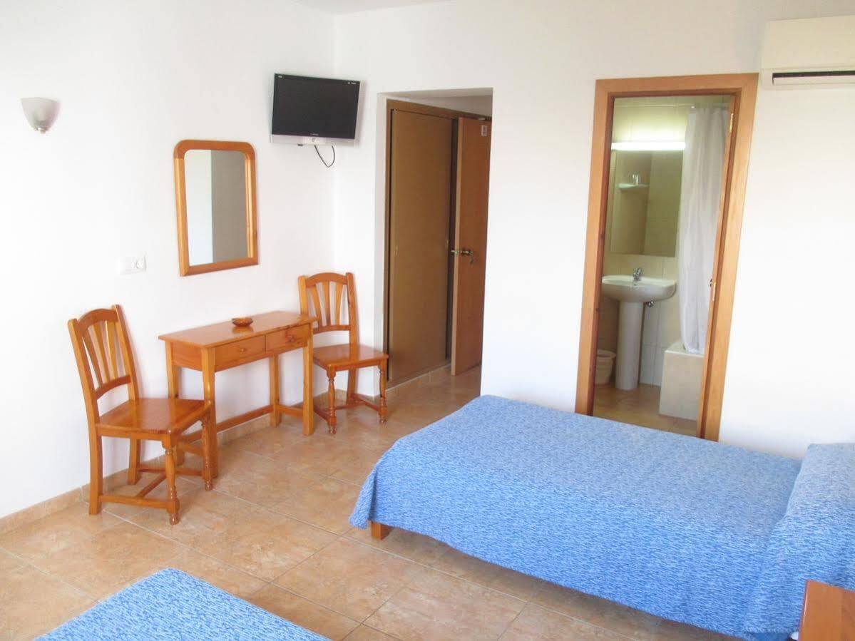 Hostal Residencia Nicolau San Antonio  Exterior photo